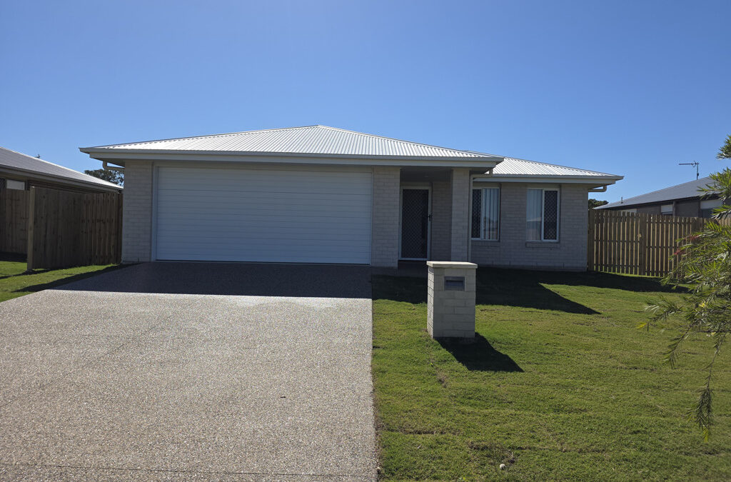 1 Camelia Circuit, WONDUNNA  QLD  4655