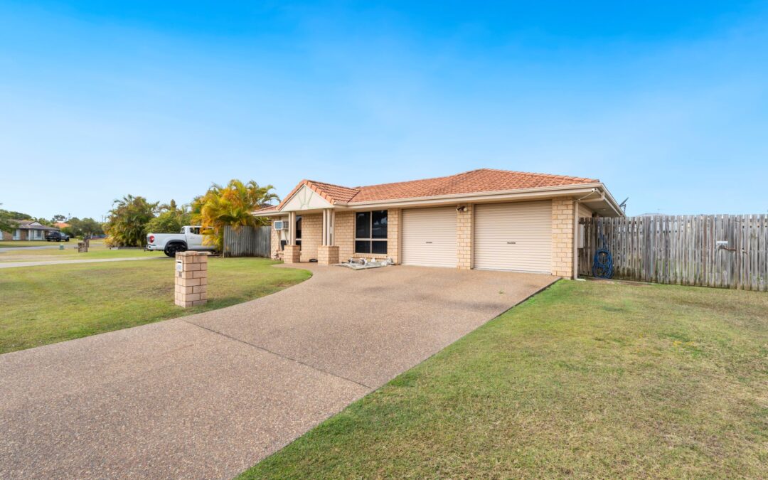 16 Archer Drive, POINT VERNON  QLD  4655