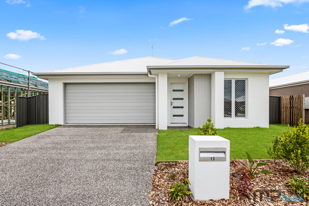 13 Cherry Venture Drive, ELI WATERS, QLD 4655