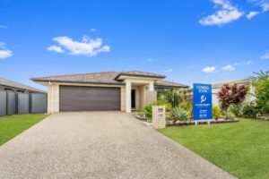 72 Augustus Boulevard, URRAWEEN, QLD 4655