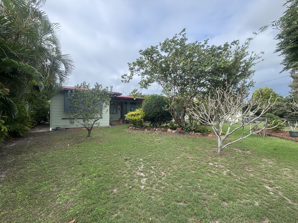 48 Howard Street, BURRUM HEADS, QLD 4659