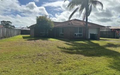 58 Thornbill Drive, ELI WATERS, QLD 4655