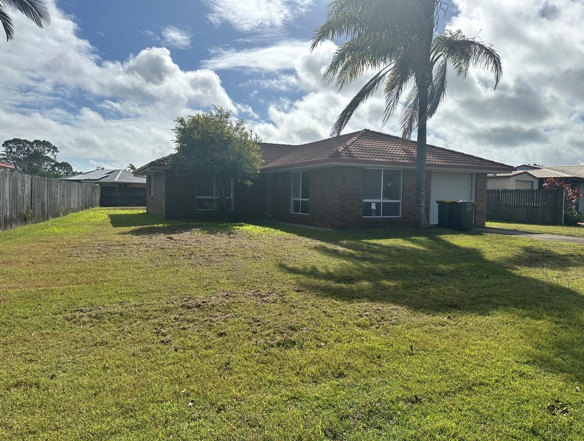 58 Thornbill Drive, ELI WATERS, QLD 4655