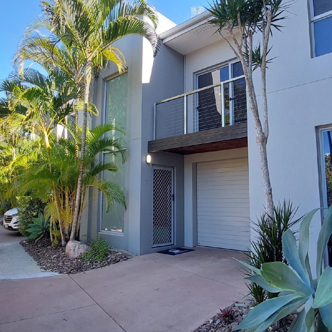 187 Torquay Road, SCARNESS, QLD 4655