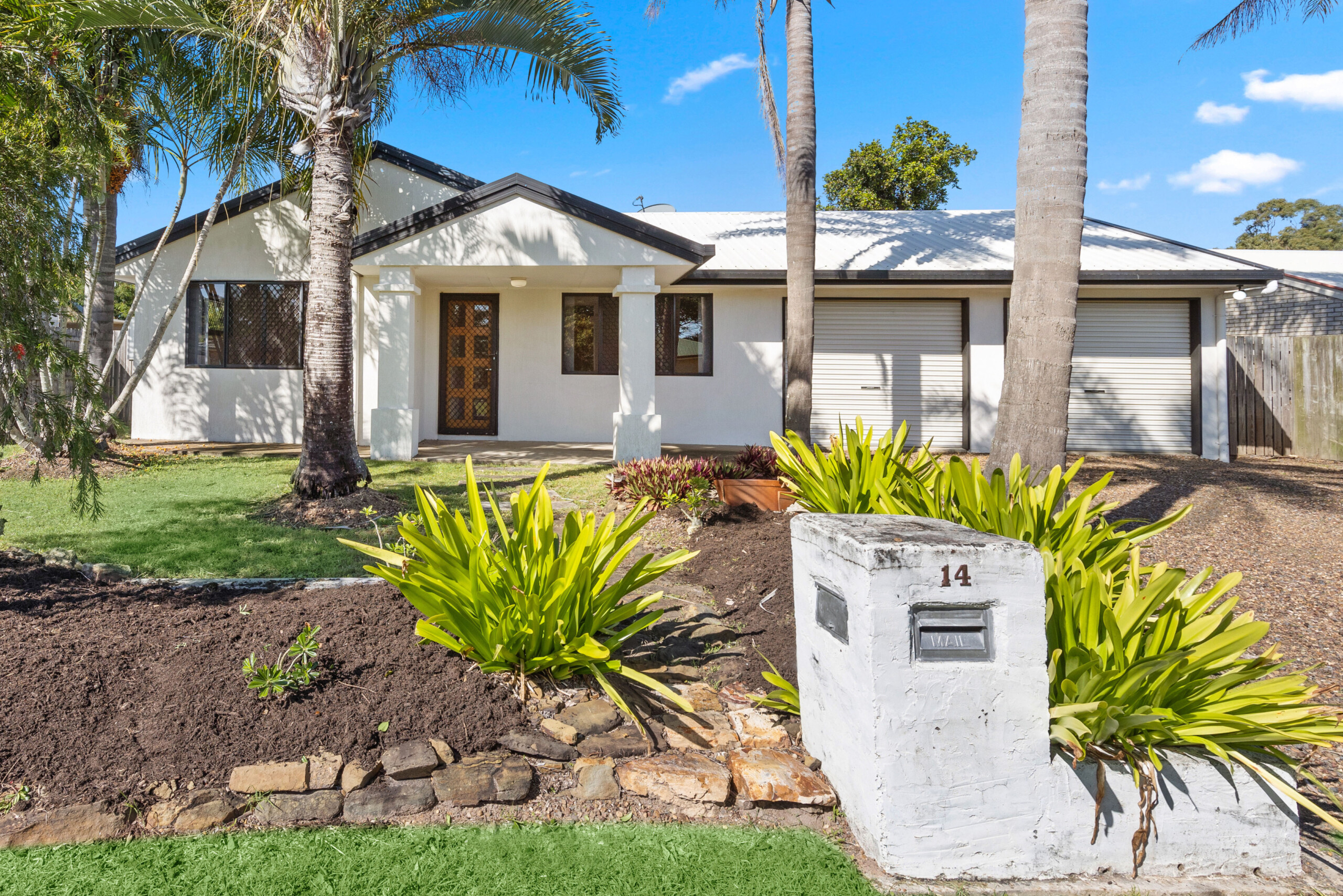 14 Aqualine Drive, POINT VERNON, QLD 4655
