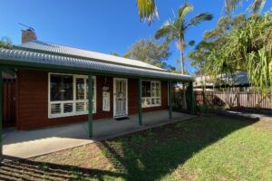 2/68 Urangan Street, TORQUAY, QLD 4655