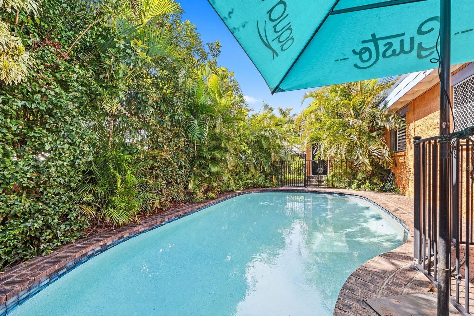 60 Denmans Camp Road, TORQUAY, QLD 4655