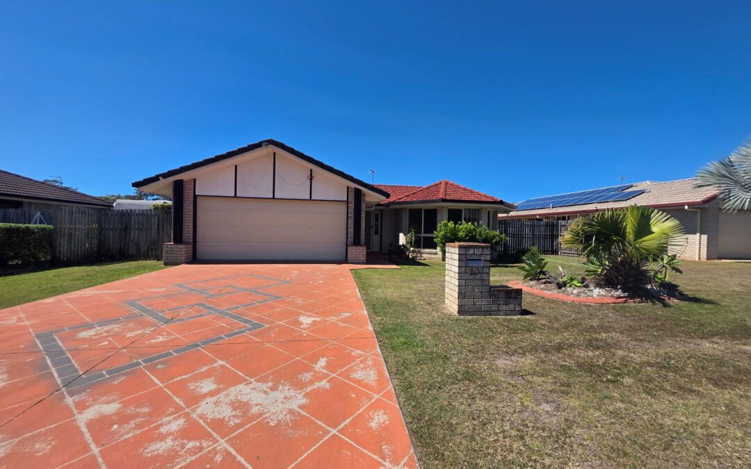 20 Topaz Circuit, URANGAN, QLD 4655
