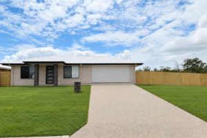 1 Finigan Road, ELI WATERS, QLD 4655